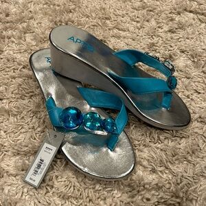 Women’s flip flops